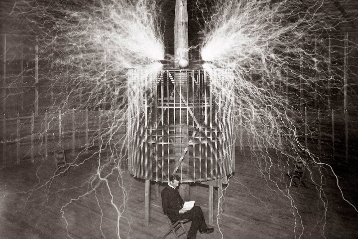 Teori Konspirasi Nikola Tesla dan Komunikasi Alien