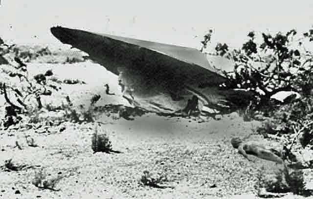 Kisah Aneh UFO Yang Mendarat di Bumi Tahun 1945